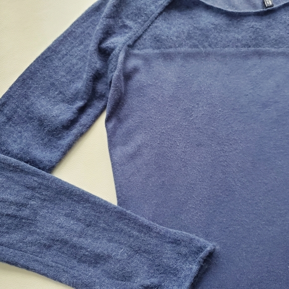2/40$ Armani Jeans wool blue sweater - Picture 11 of 14